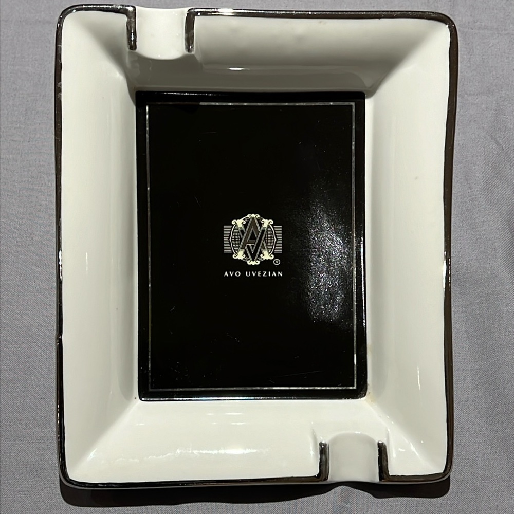 Avo Uvezian Cigar Ashtray Porcelain by Design New Orleans Black & Platinum